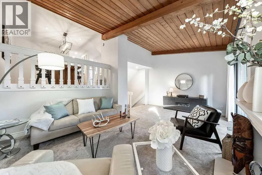 44, 10030 Oakmoor Way SW