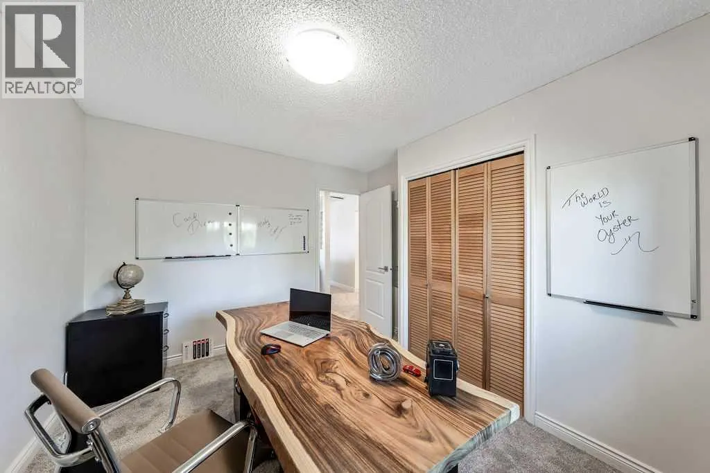 44, 10030 Oakmoor Way SW