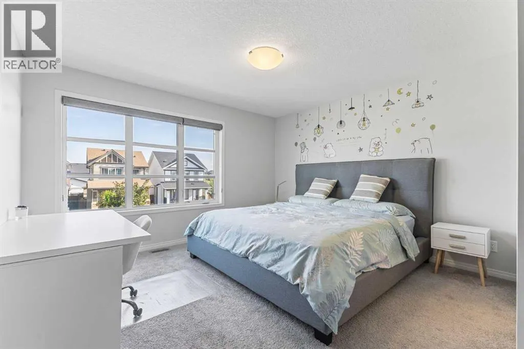 8 Copperpond Avenue SE