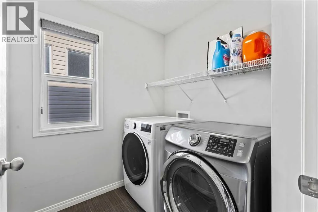 8 Copperpond Avenue SE