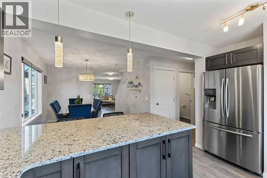 8 Copperpond Avenue SE