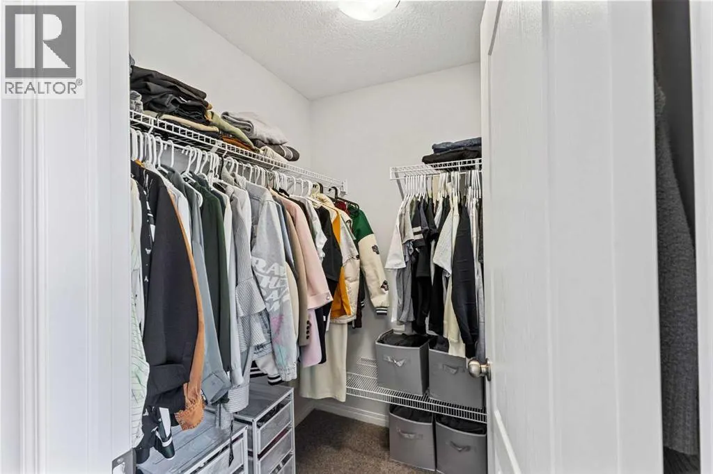 8 Copperpond Avenue SE