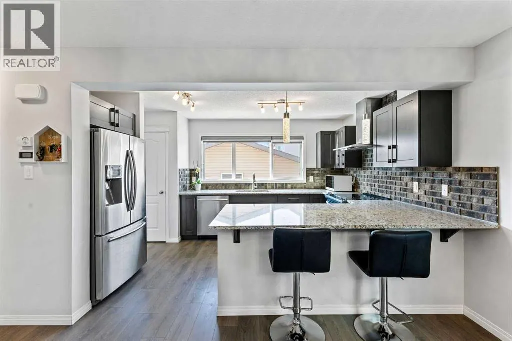 8 Copperpond Avenue SE