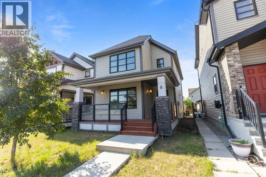 8 Copperpond Avenue SE