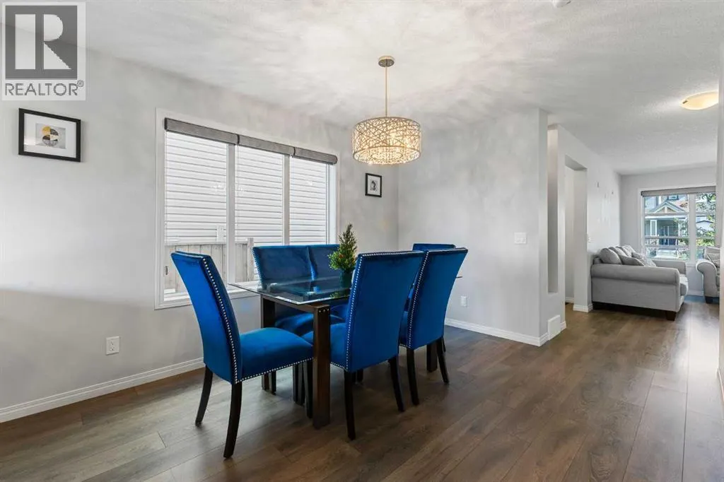 8 Copperpond Avenue SE