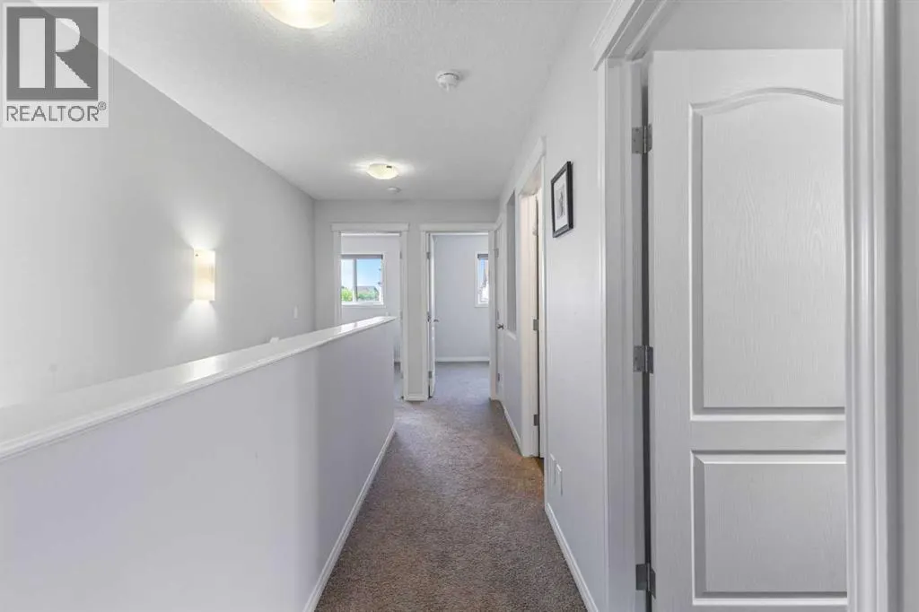 8 Copperpond Avenue SE