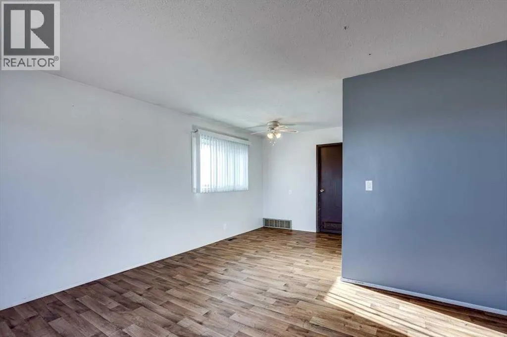 5418 and 5422 48 Avenue