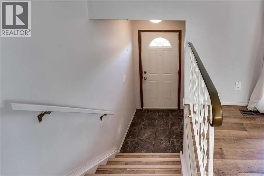 5418 and 5422 48 Avenue