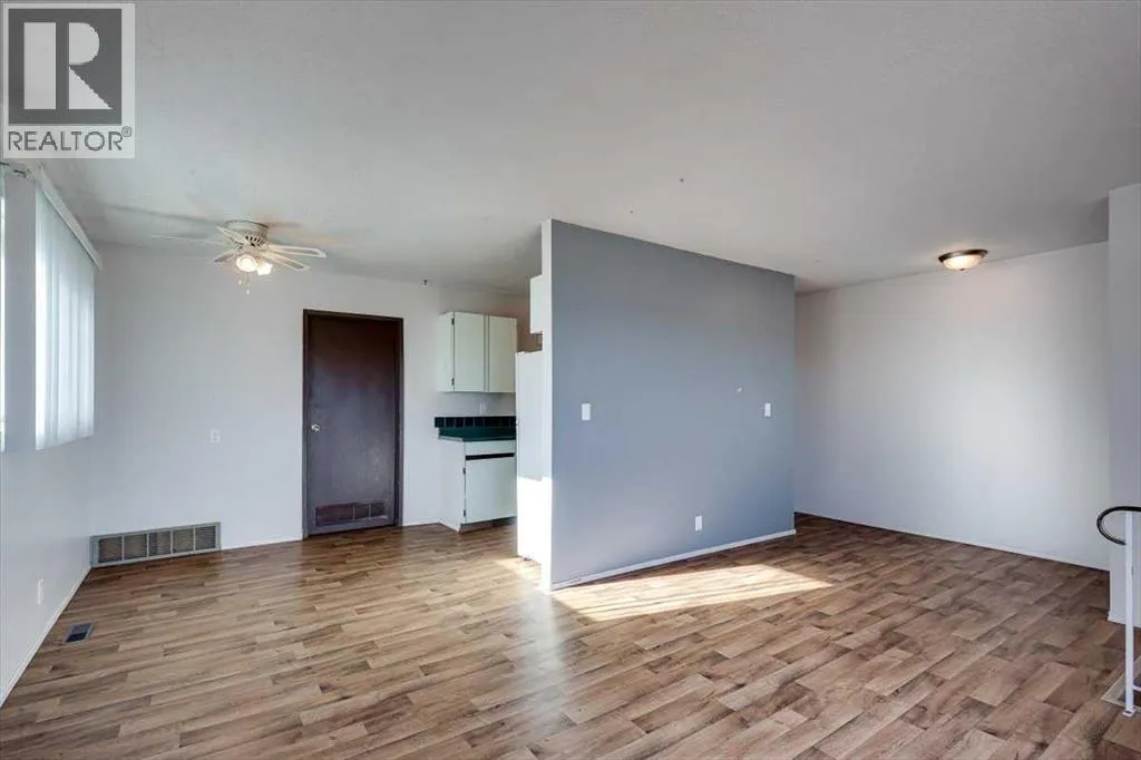 5418 and 5422 48 Avenue