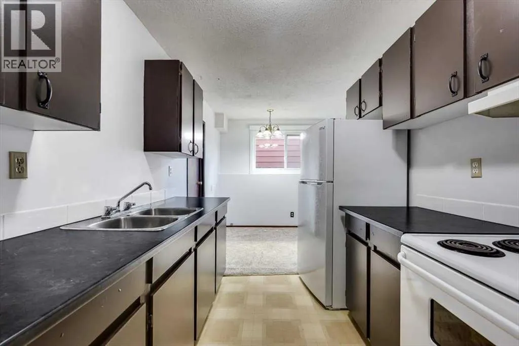 5418 and 5422 48 Avenue