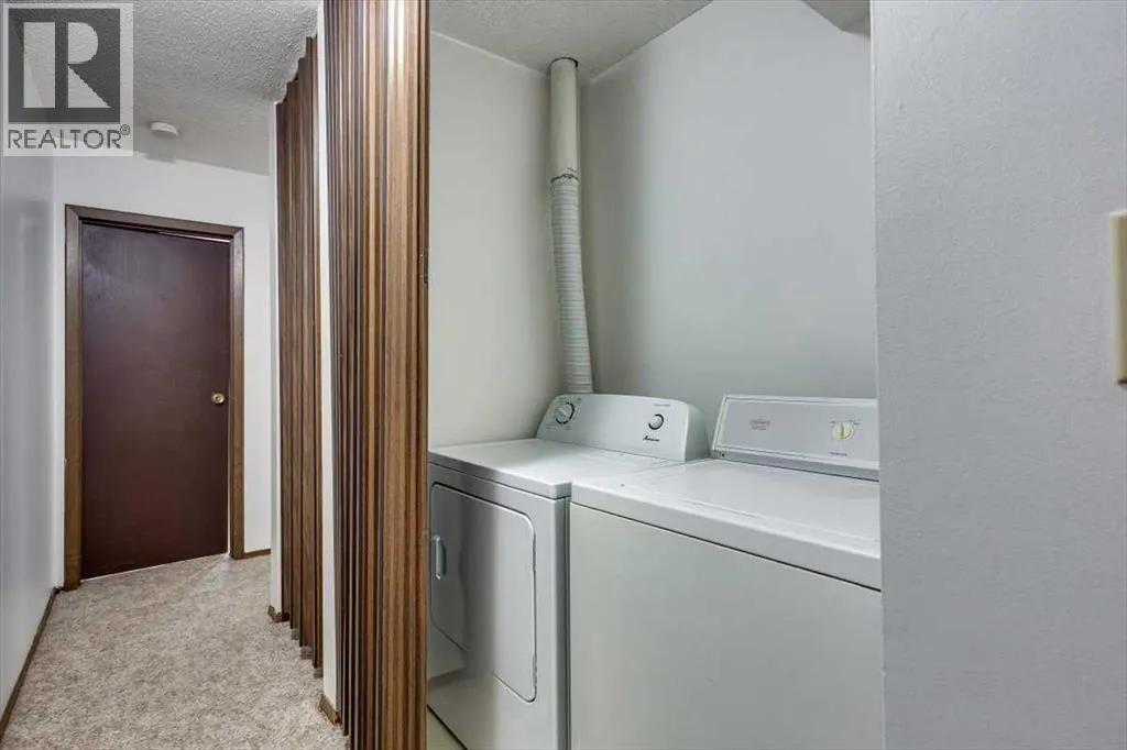 5418 and 5422 48 Avenue