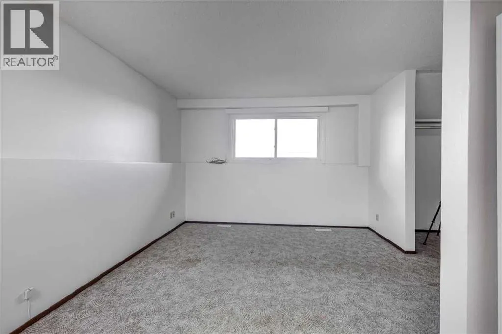 5418 and 5422 48 Avenue