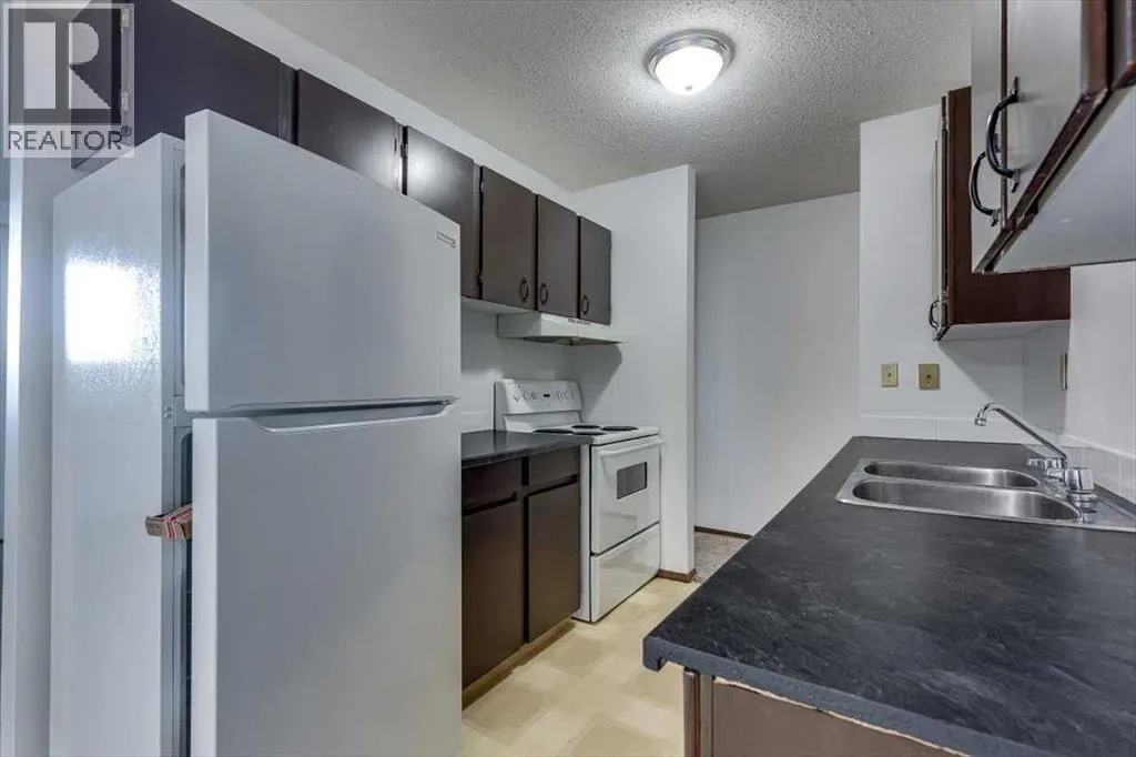 5418 and 5422 48 Avenue