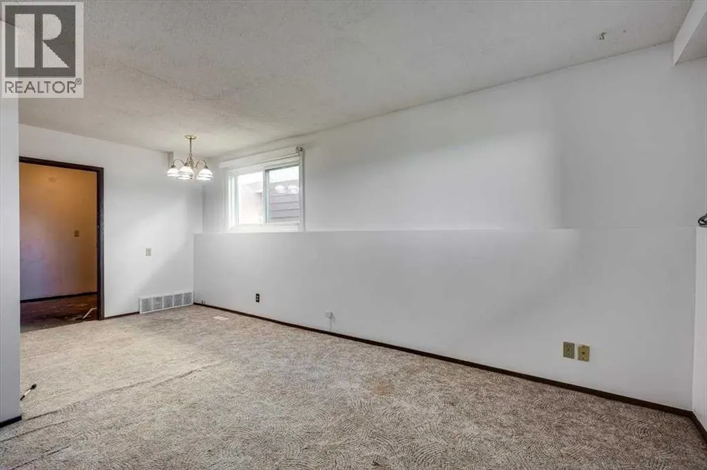 5418 and 5422 48 Avenue