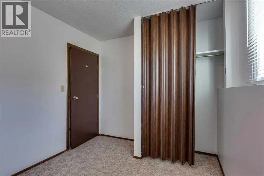 5418 and 5422 48 Avenue