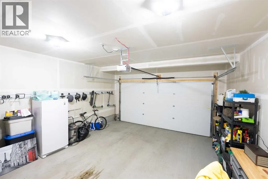 914 Miners Boulevard W