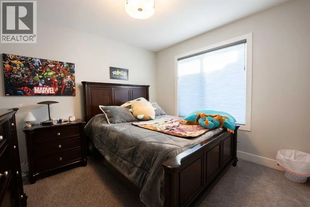 914 Miners Boulevard W