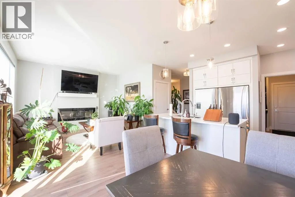 914 Miners Boulevard W