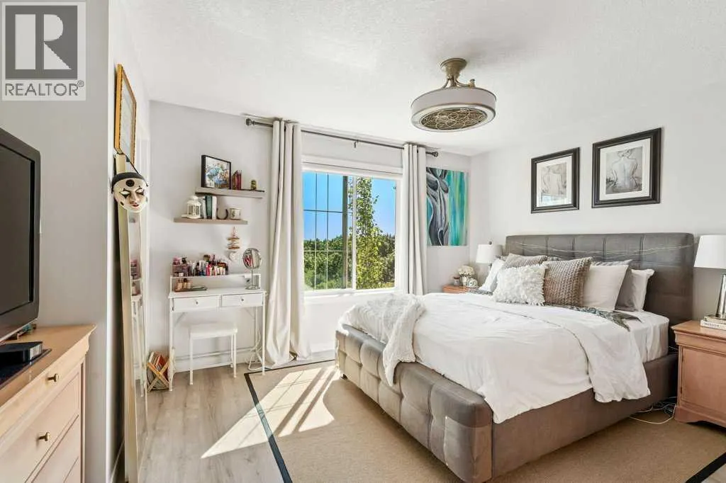 2202, 250 Fireside View