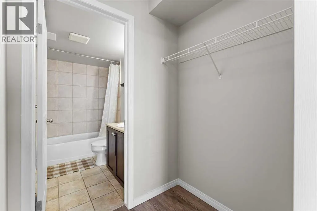 910, 1111 6 Avenue SW