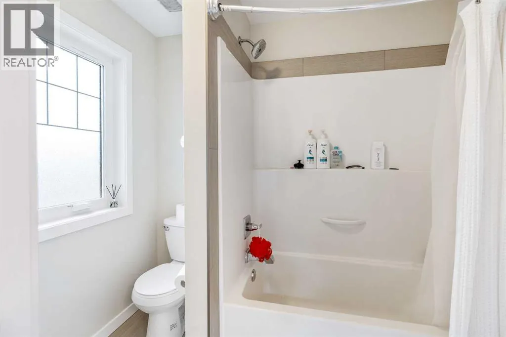 225 Lasalle Terrace W