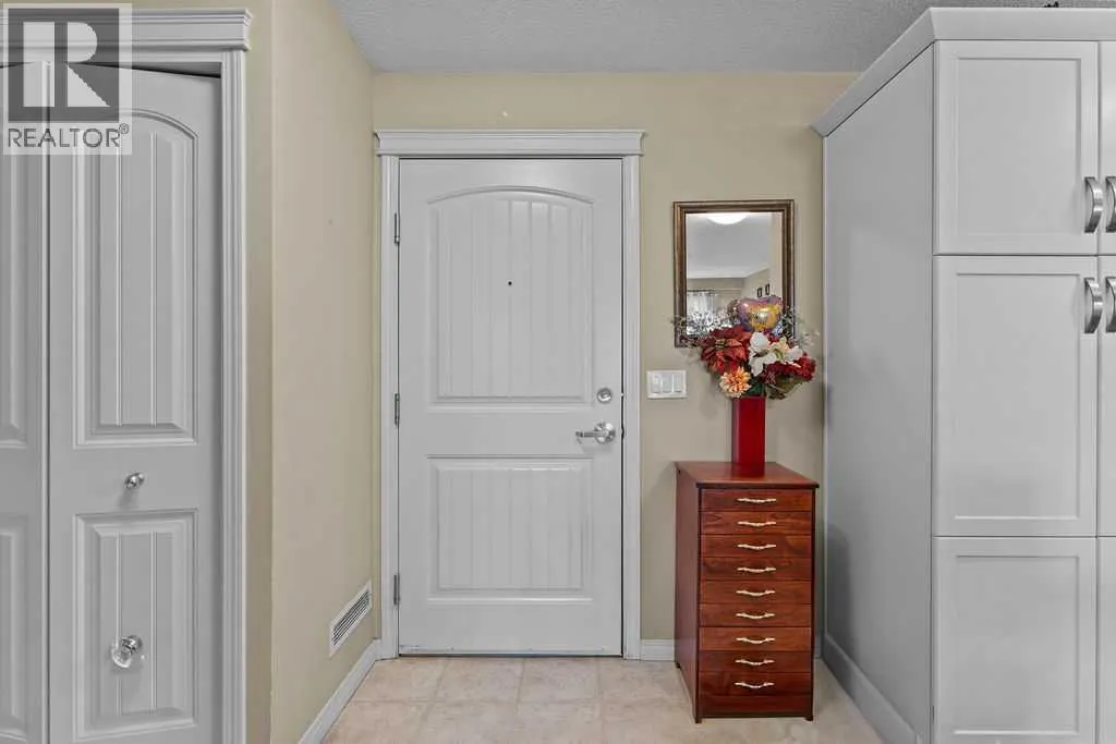 3208, 115 Prestwick Villas SE