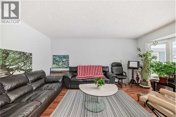 7 Hawksley Crescent NW