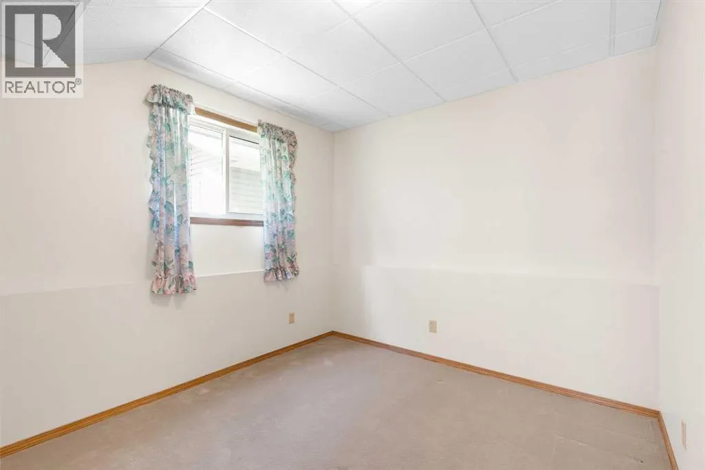 131 Tipping Close SE