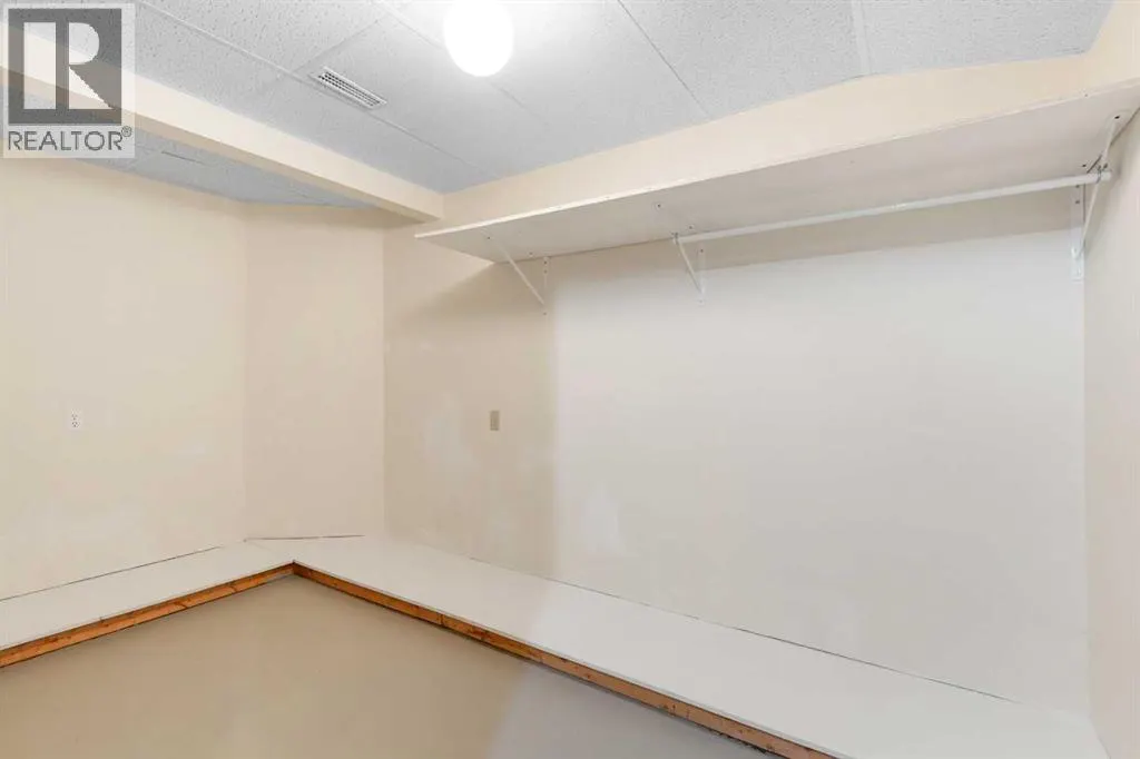 131 Tipping Close SE