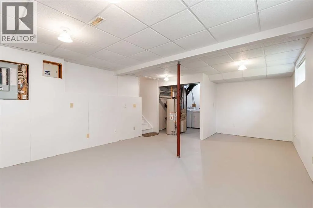 131 Tipping Close SE