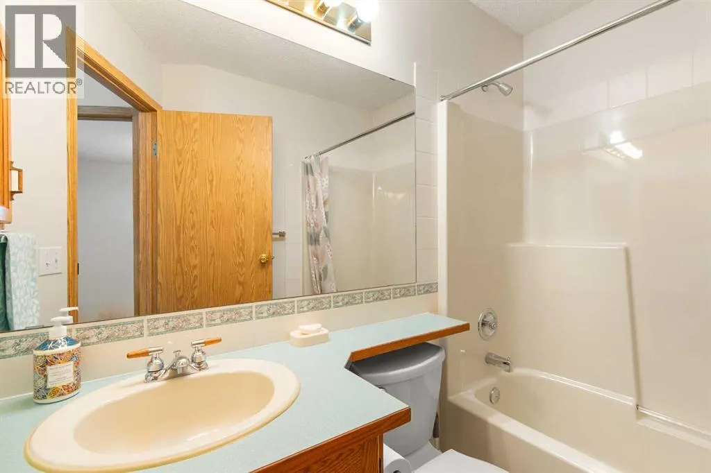 131 Tipping Close SE