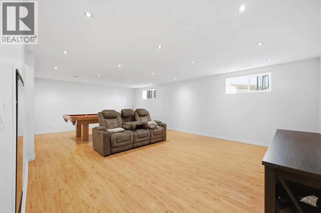 11 Falcon Ridge Drive