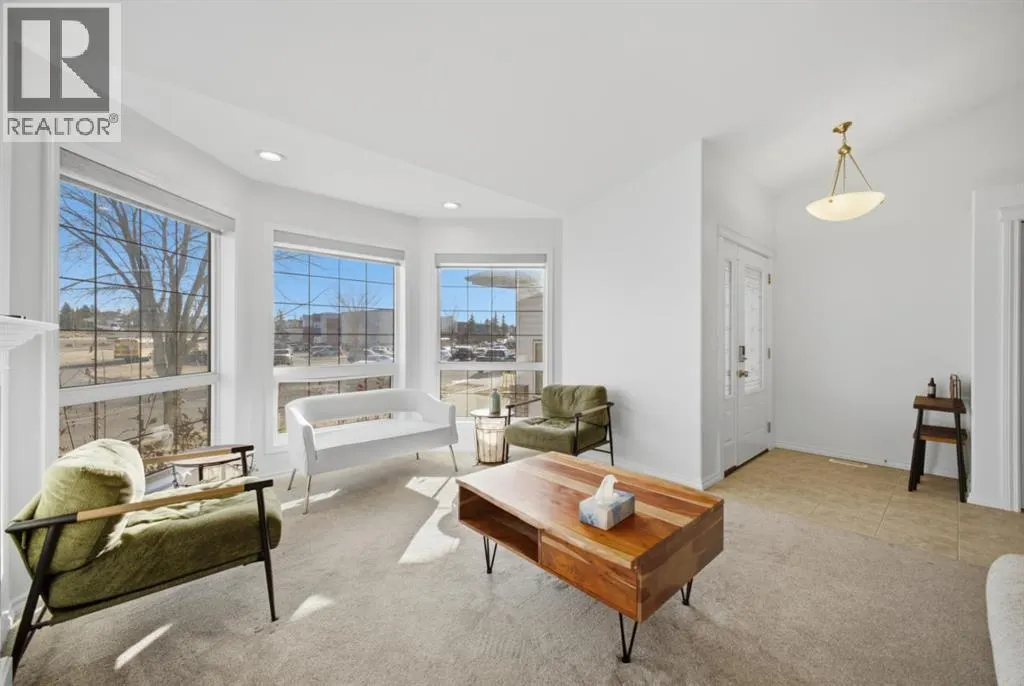 11 Falcon Ridge Drive