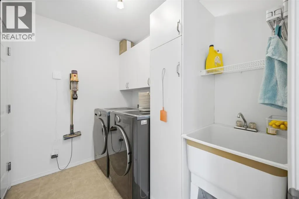 11 Falcon Ridge Drive