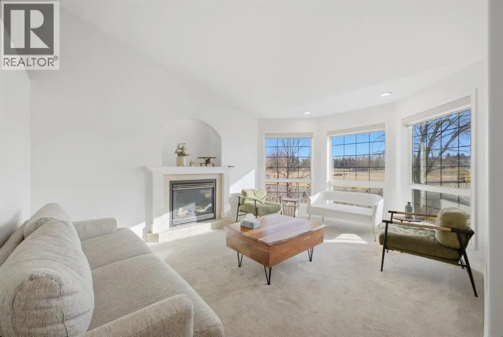 11 Falcon Ridge Drive