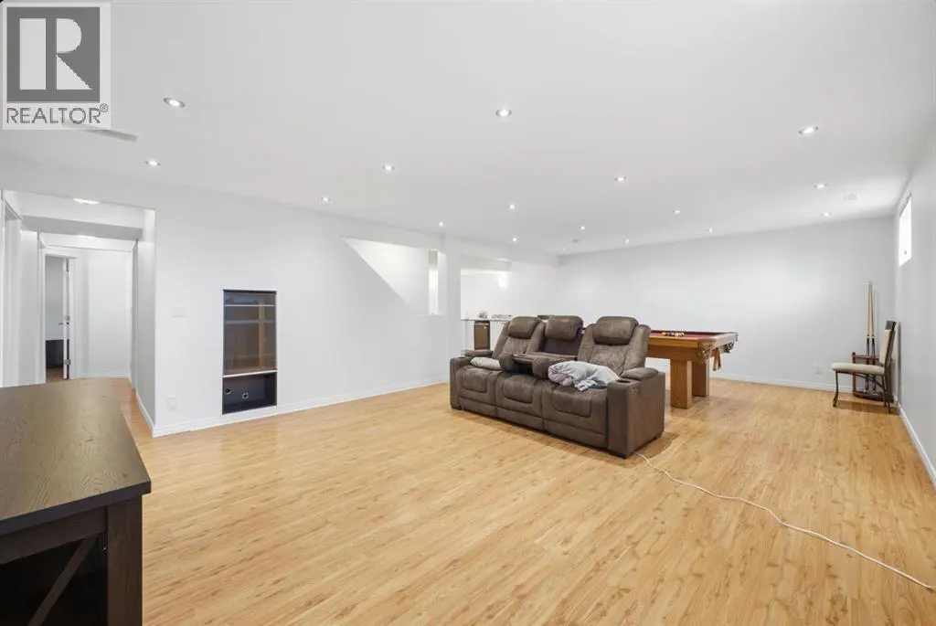 11 Falcon Ridge Drive