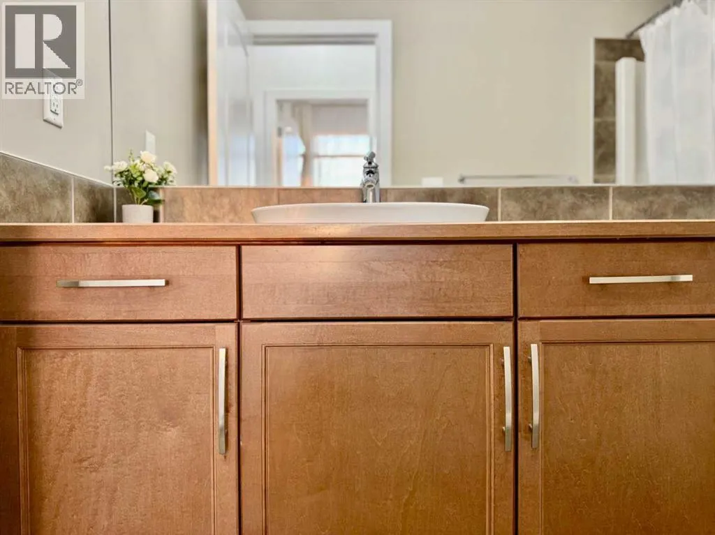 220, 15304 Bannister Road SE