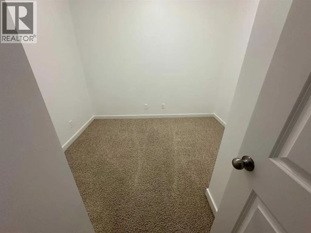 220, 15304 Bannister Road SE