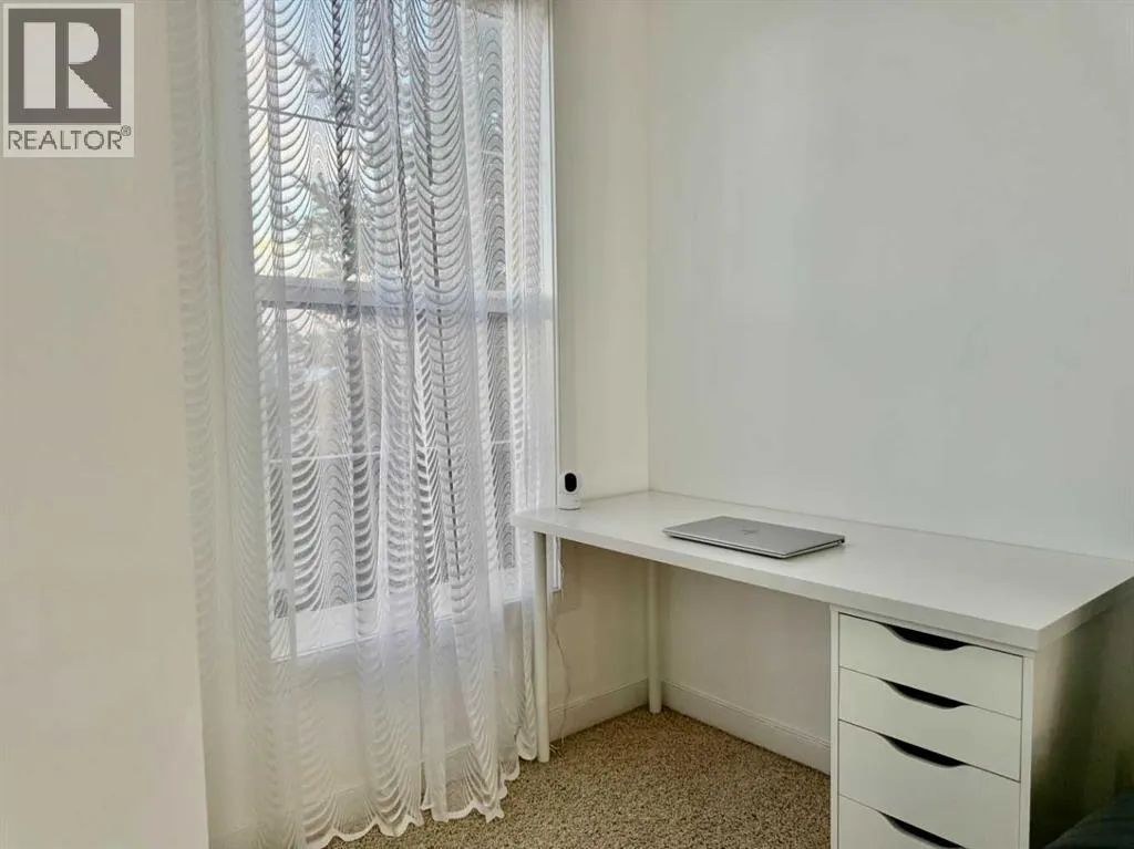 220, 15304 Bannister Road SE