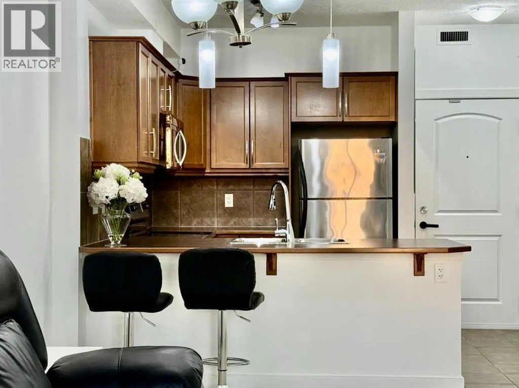 220, 15304 Bannister Road SE