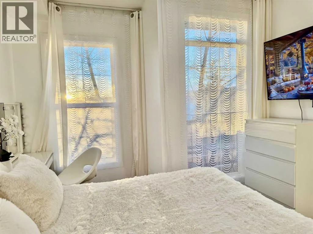 220, 15304 Bannister Road SE