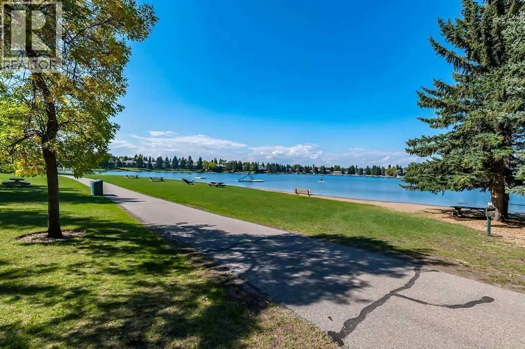 220, 15304 Bannister Road SE