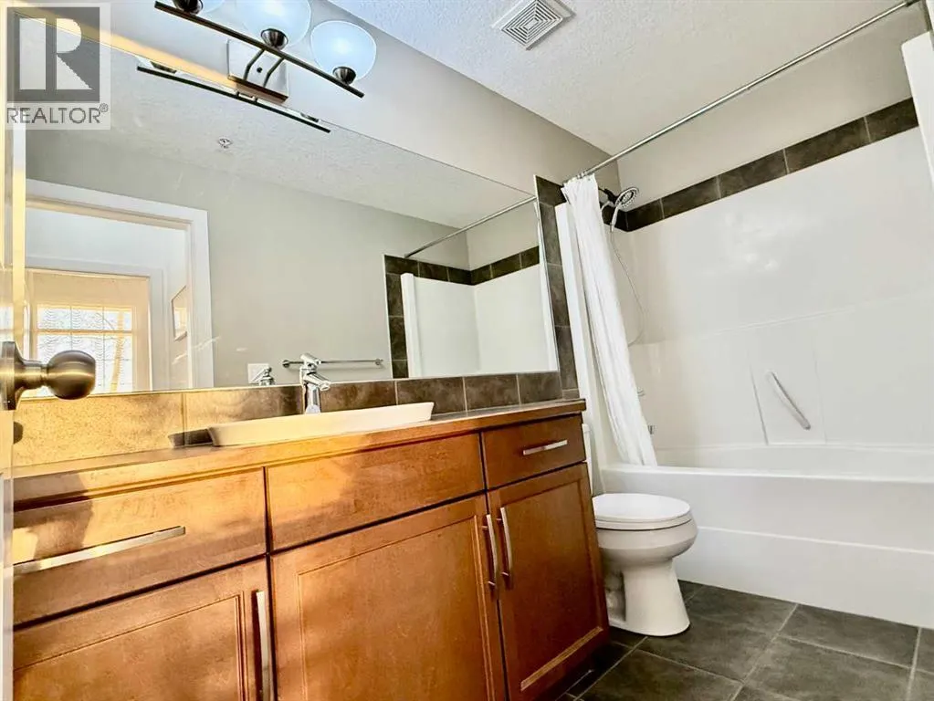 220, 15304 Bannister Road SE