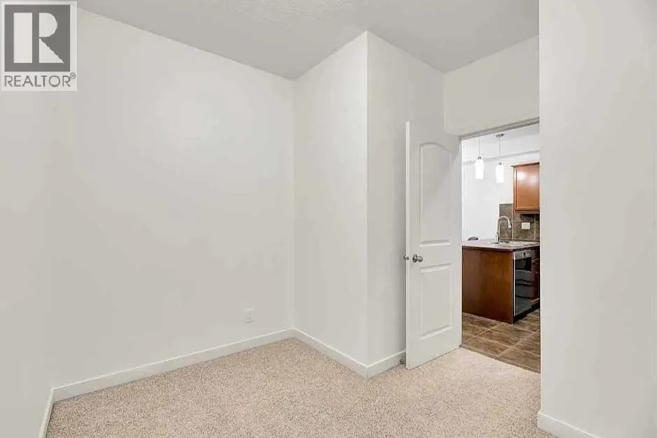 220, 15304 Bannister Road SE