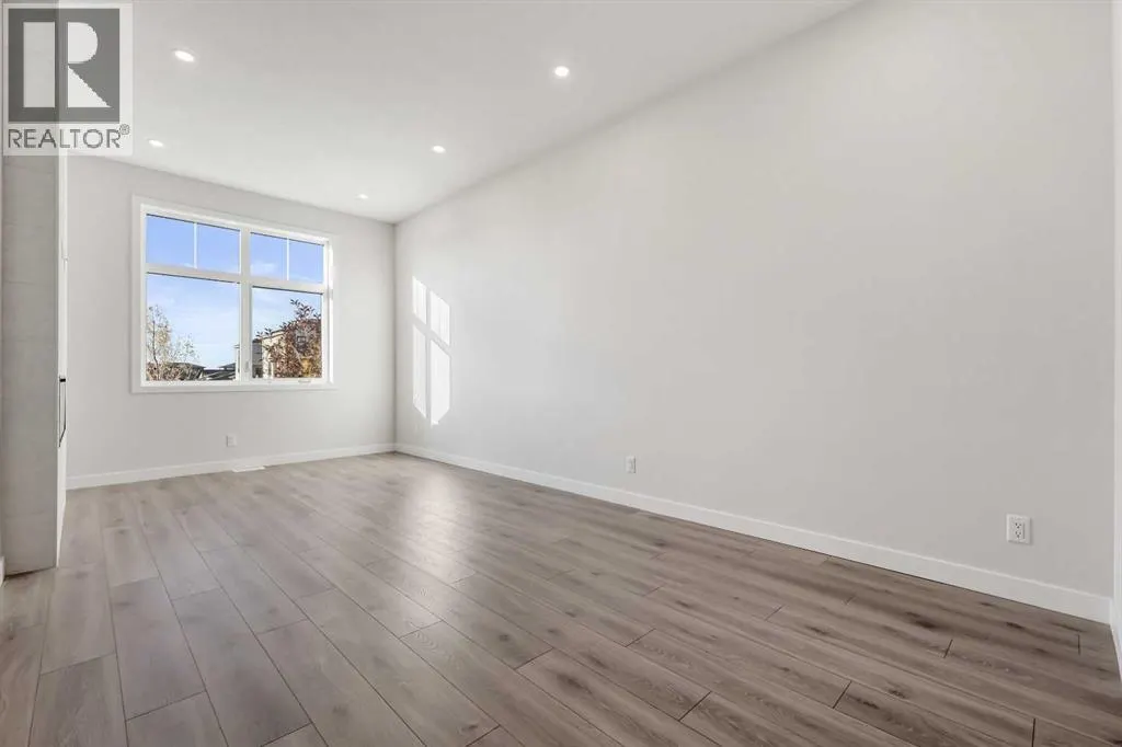 502, 185 Mahogany Gardens SE