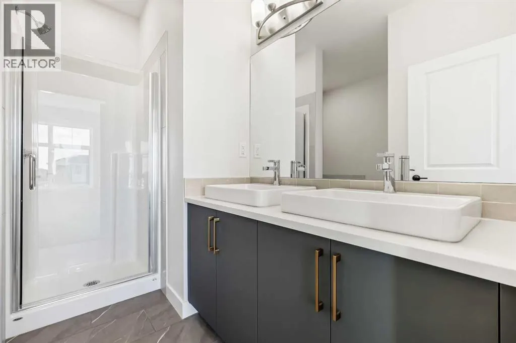 502, 185 Mahogany Gardens SE