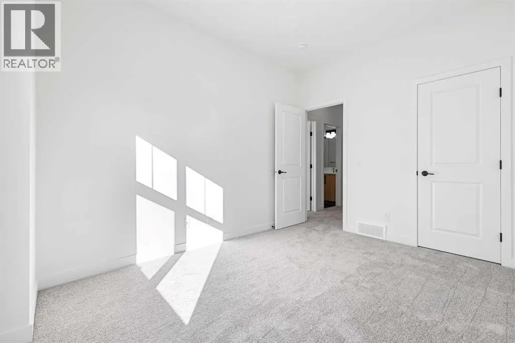 157 Mahogany Gardens SE