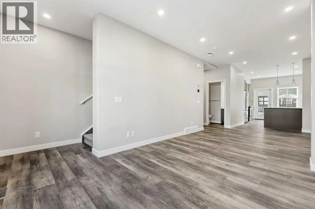 153 Mahogany Gardens SE