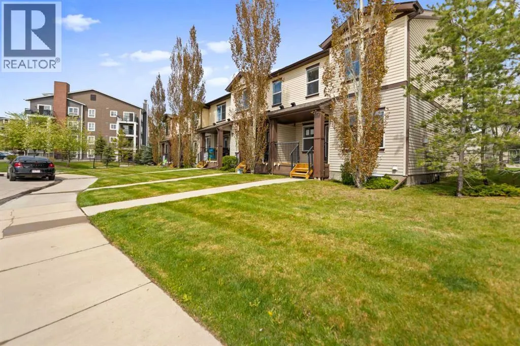 81 Copperpond Landing SE