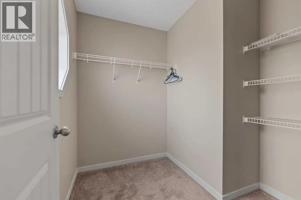 81 Copperpond Landing SE